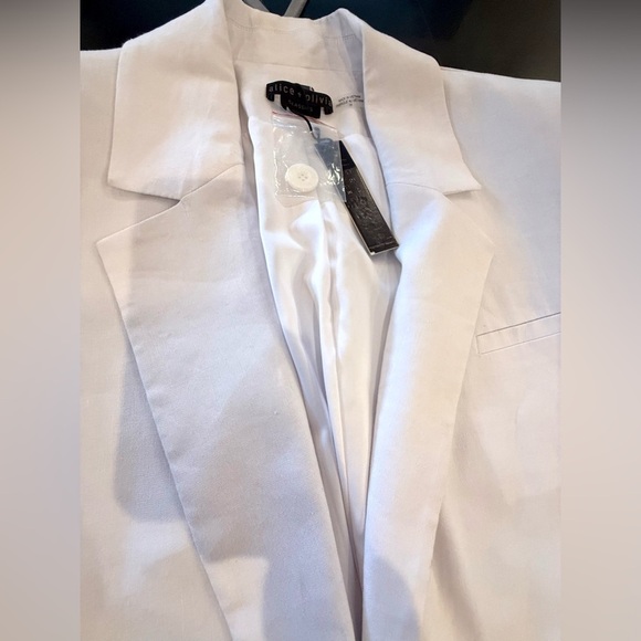 MRSP $595 Alice & Olivia Shan White Linen Blazer - Picture 12 of 12